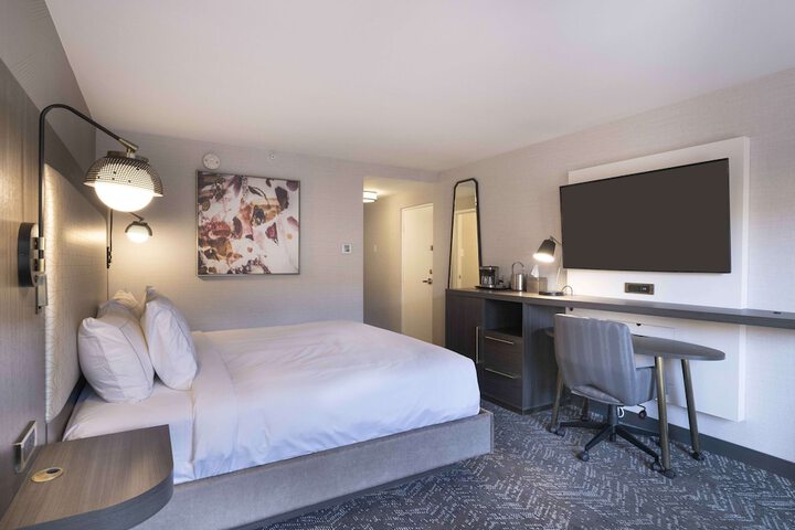 Room 14 of 27