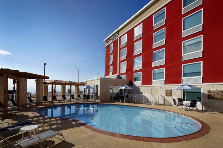 Clarion Pointe Galveston Seawall