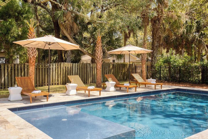 Sawyer by Avantstay Stunning Isle of Palms Home w / Pool!
