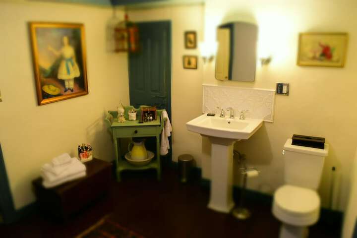 Room 25 of 41