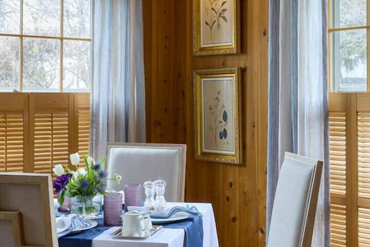 Wickwood Inn