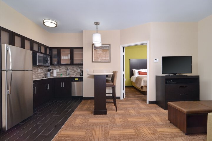 Staybridge Suites Tomball - Spring Area by IHG