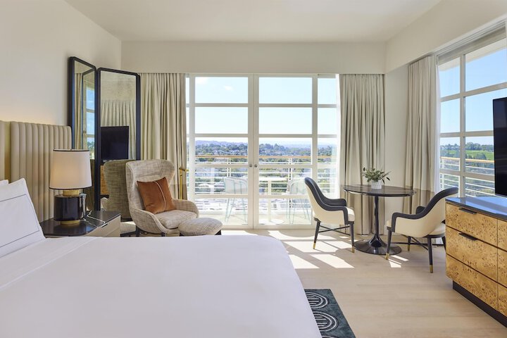 Cameo Beverly Hills LXR Hotels & Resorts