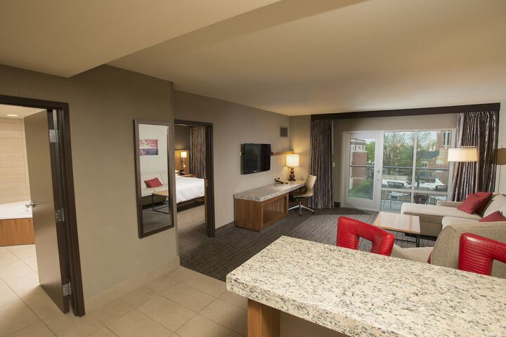 Room 21 of 36