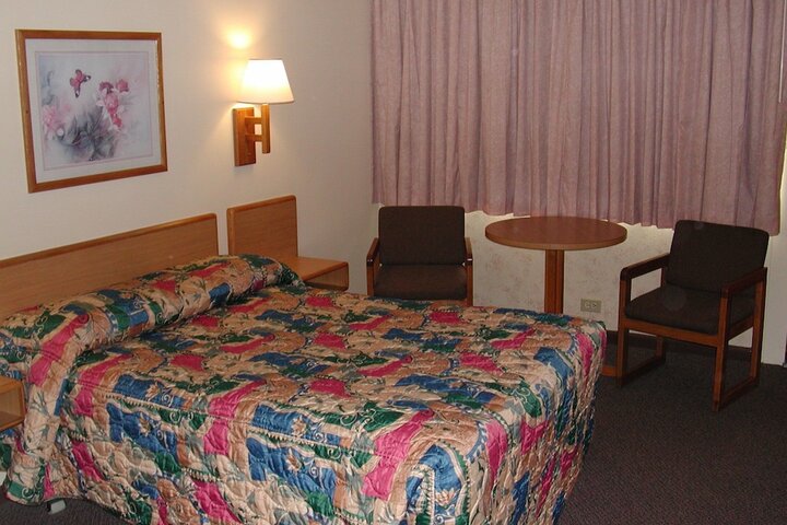 Room 16 of 33