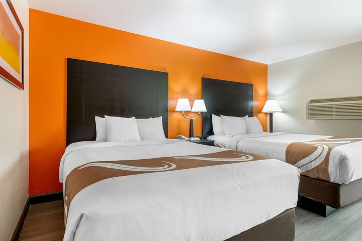 Room 15 of 26