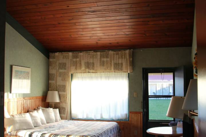 Room 40 of 82