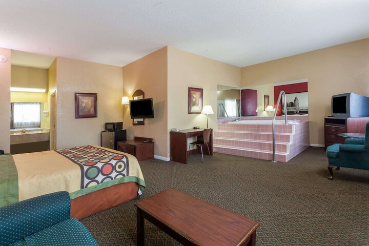 Room 22 of 37