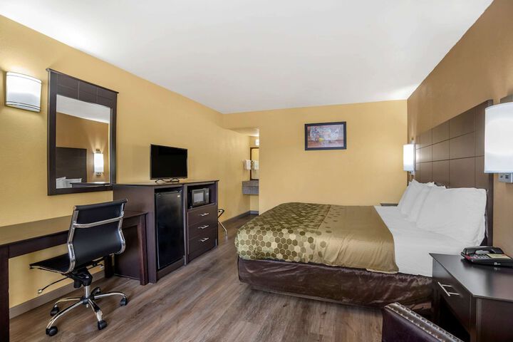 Room 16 of 33