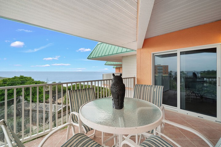 Beach Cottages 1504 by Distinctive Beach Rentals