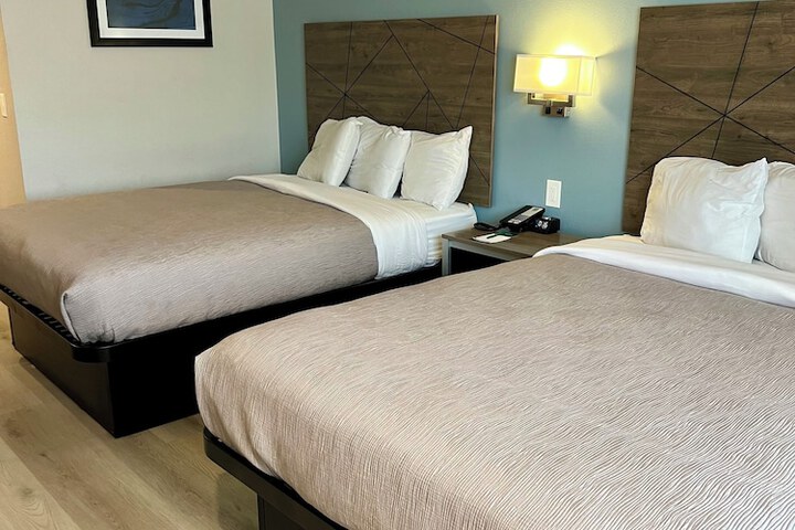 Quality Inn Tracy I-205