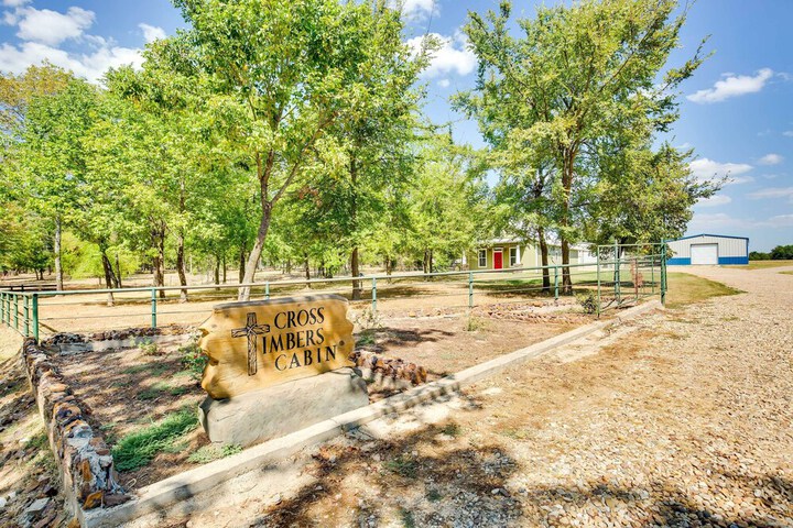 Lake Fork Vacation Rental With Fire Pit!