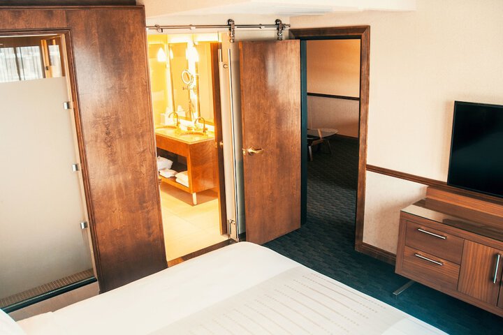 Room 19 of 51