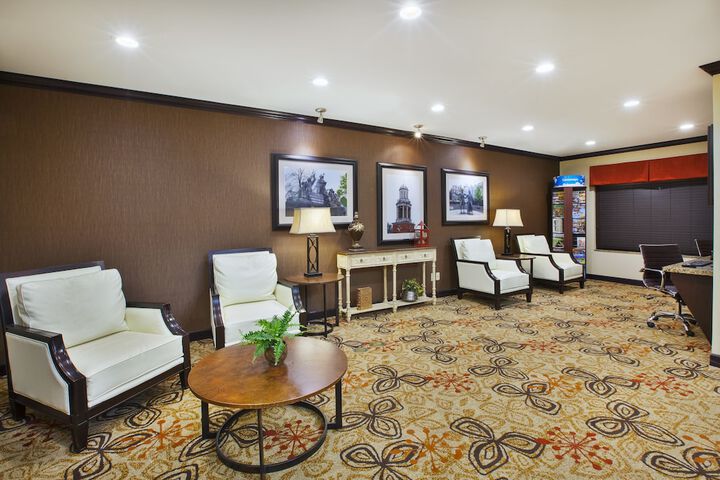 Holiday Inn Express & Suites Washington - Meadow Lands by IHG