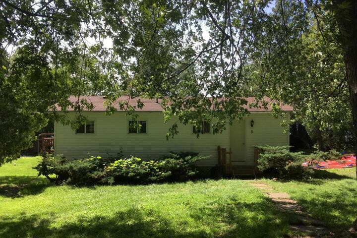 Merland Park Cottages and Motel