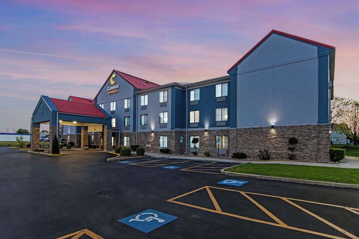 Comfort Suites near I-80 and I-94