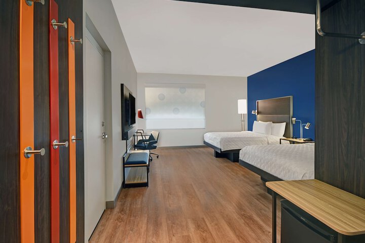 Room 22 of 34