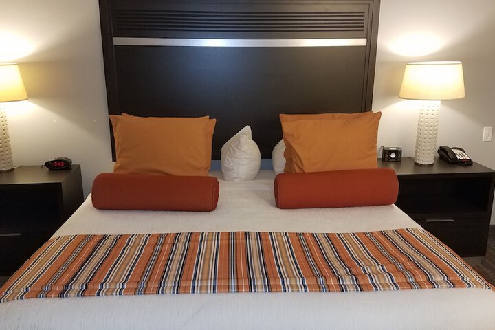 Room 11 of 75