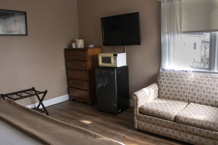 Room 21 of 56