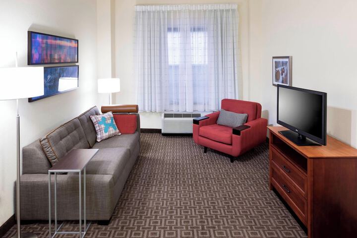 Room 21 of 27