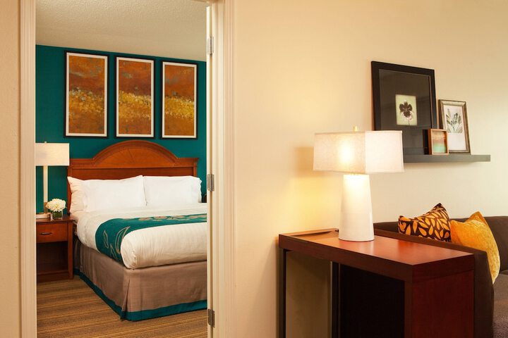 Room 34 of 51