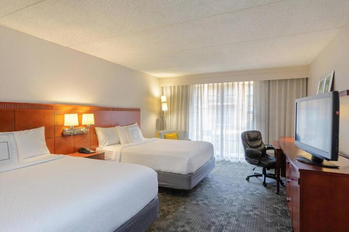 Courtyard by Marriott Atlanta Windy Hill / Ballpark