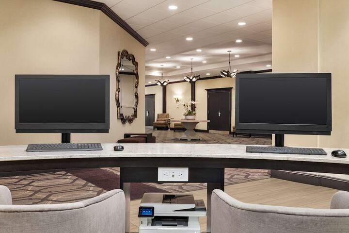 DoubleTree by Hilton Hotel New Orleans Airport