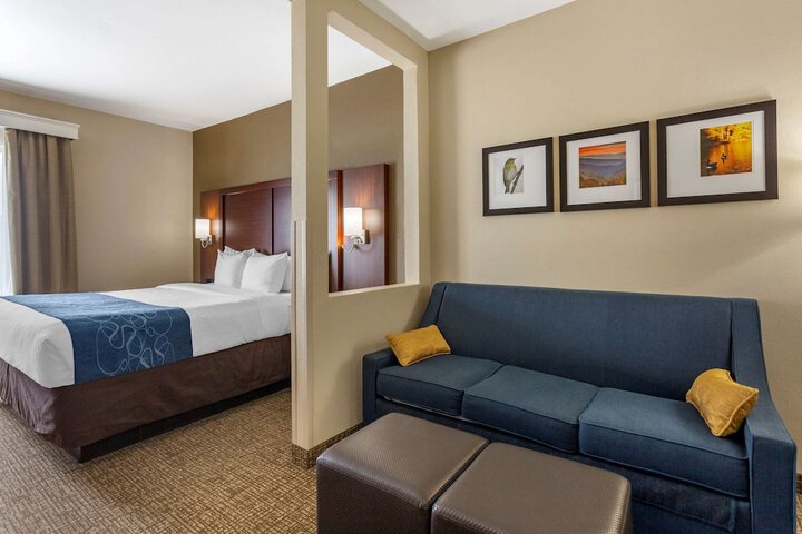 Room 22 of 38