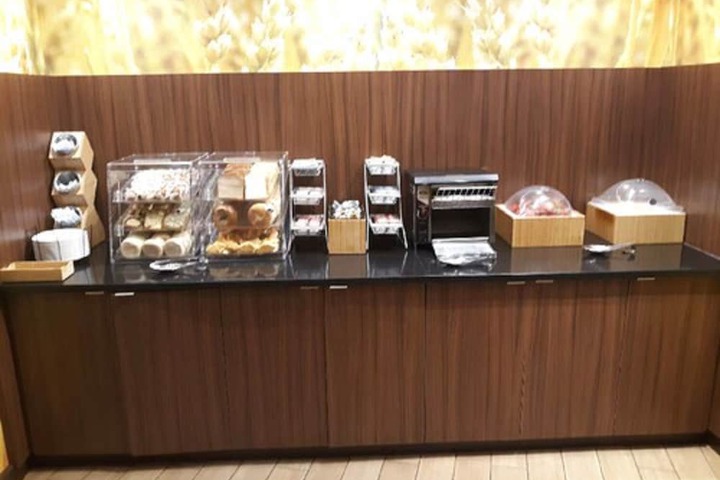 Breakfast/Coffee Service 40 of 48