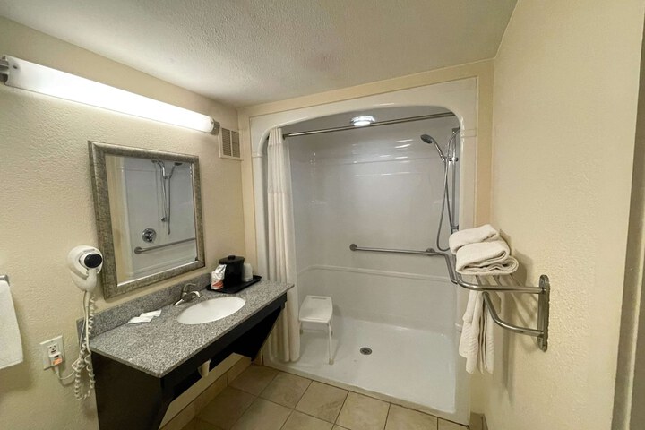Room 19 of 31