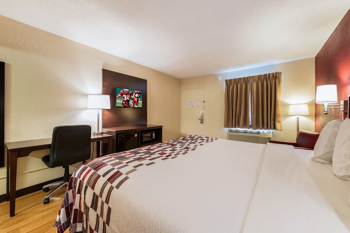 Room 10 of 29