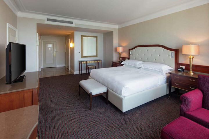 Room 100 of 165