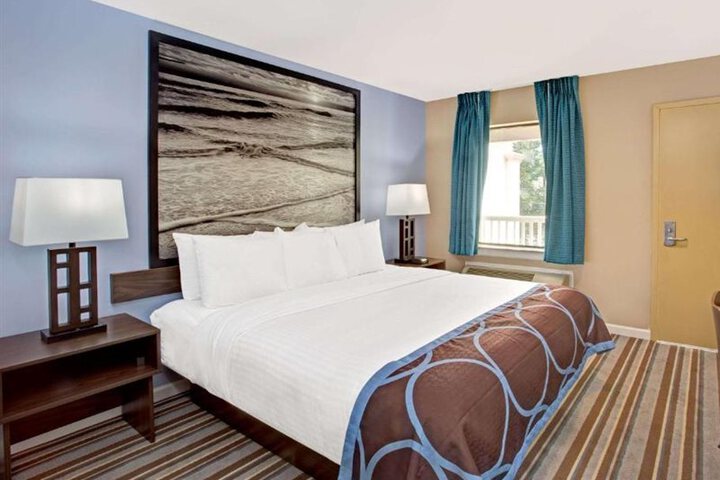 Super 8 by Wyndham Asbury Park