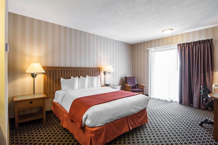 Room 10 of 37
