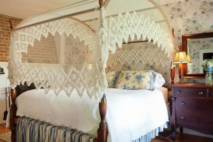 Arlingtons West Mountain Inn