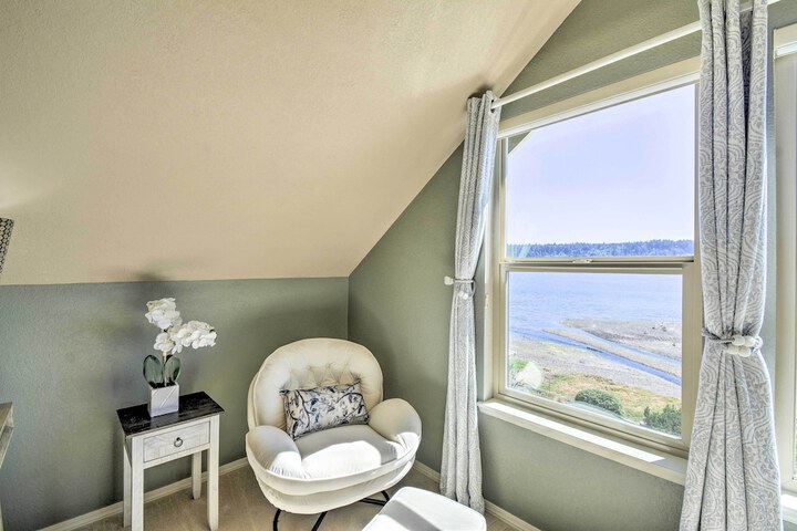 Direct Beach Access: Getaway on Port Orchard!