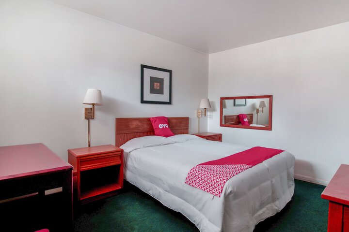 Room 25 of 29