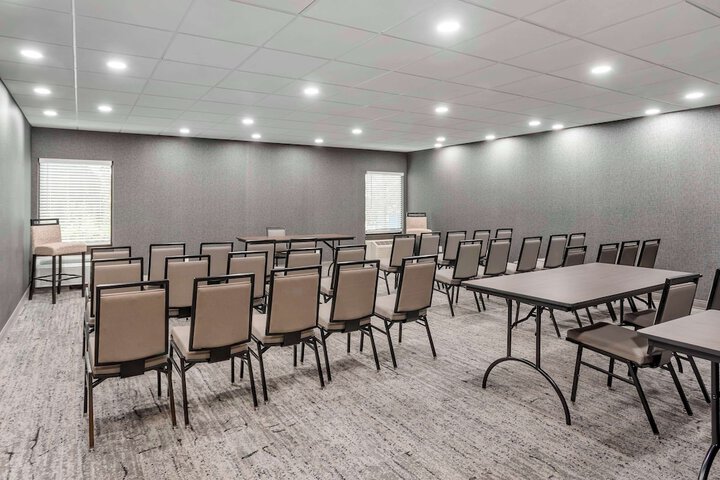 Best Western Plus Heritage Rail-South York / I-83