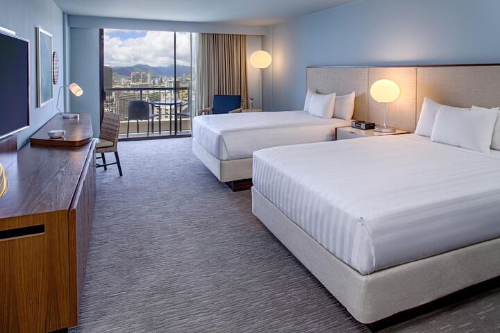 Hyatt Regency Waikiki Beach Resort & Spa