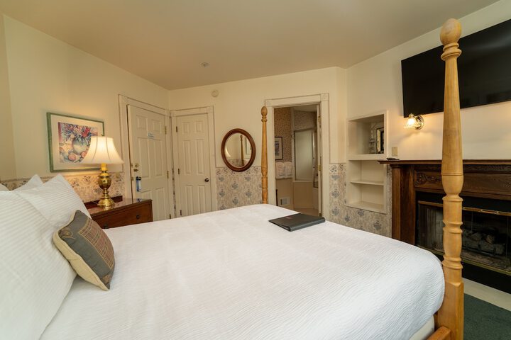 Room 103 of 129