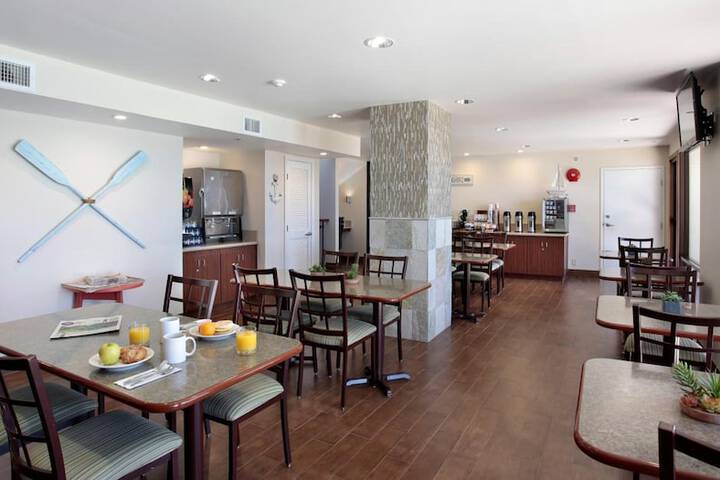 Inn at the Cove