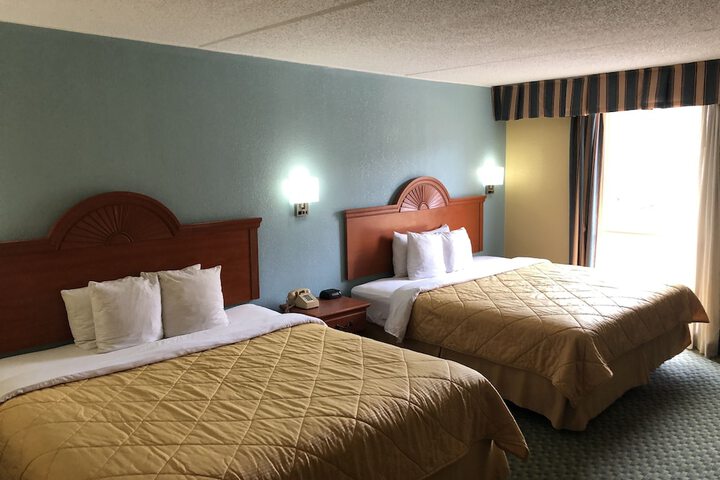 Room 12 of 37