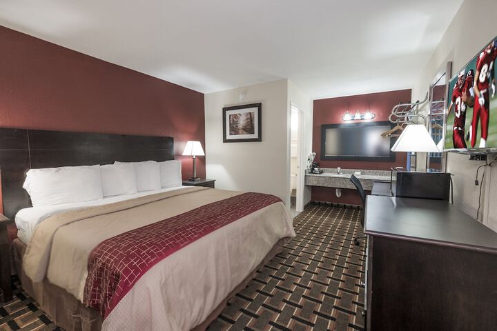 Room 8 of 31