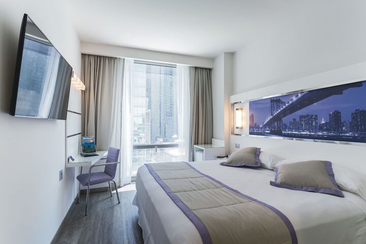 Room 47 of 108