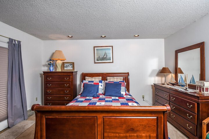Room 16 of 24