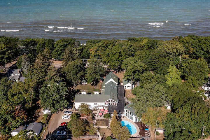 Rosemont Inn Resort B & B