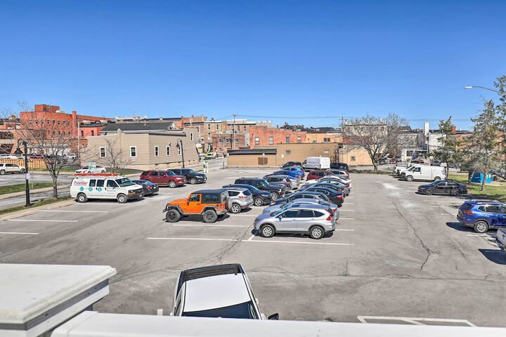 Downtown Canandaigua Apt: 1 Mi to Lake & Pier!