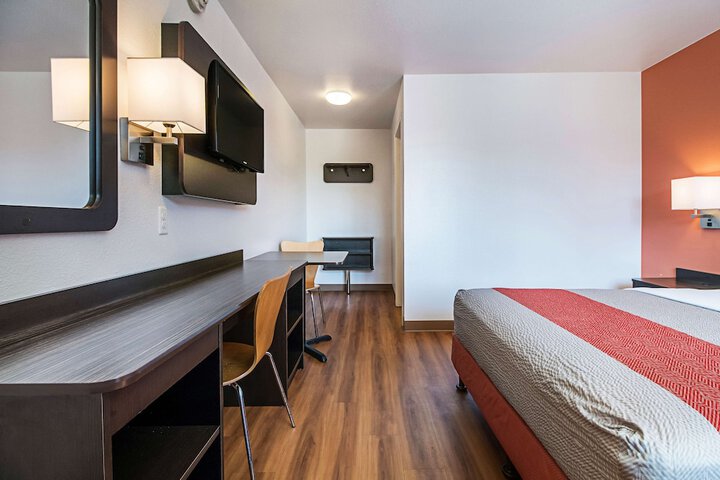 Room 16 of 31