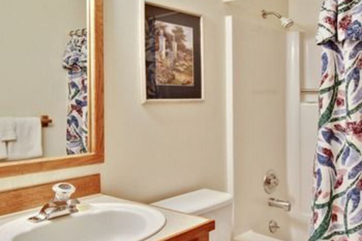 Fairway Village Condominiums