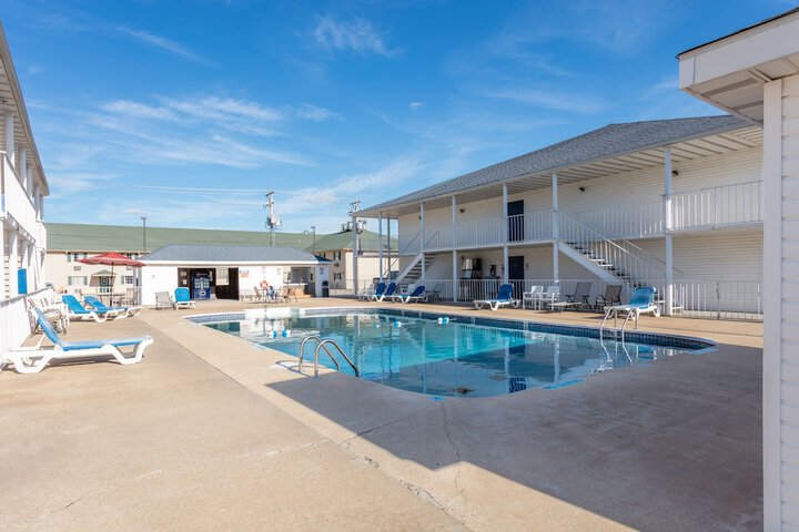 Pool 3 of 28